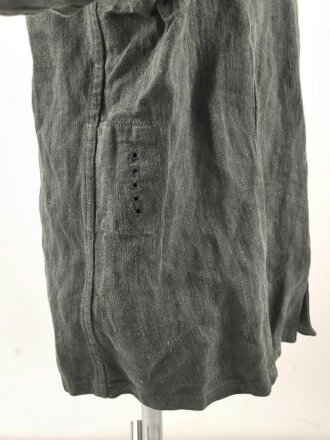 Drillichjacke Wehrmacht, Variante ohne Taschen, wohl Luftwaffe. Getragenes Kammerstück in gutem Gesamtzustand