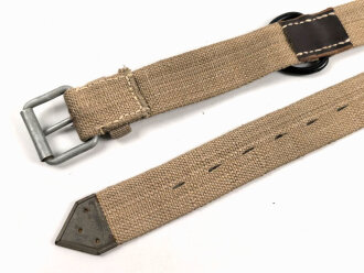 Webleinenriemen mit großem D-Ring Wehrmacht, Breite 40mm, Gesamtlänge 99cm. Sie erhalten ein ( 1 ) ungebrauchtes Stück