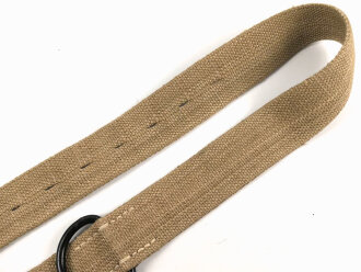 Webleinenriemen mit großem D-Ring Wehrmacht, Breite 40mm, Gesamtlänge 99cm. Sie erhalten ein ( 1 ) ungebrauchtes Stück