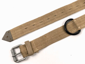 Webleinenriemen mit großem D-Ring Wehrmacht, Breite 40mm, Gesamtlänge 99cm. Sie erhalten ein ( 1 ) ungebrauchtes Stück