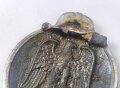 Medaille Winterschlacht im Osten, Bandring und Öse fehlen, Klebespuren