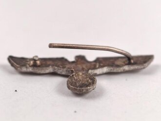 Bandauflage zur Dienstauszeichnung für 4 Jahre im Heer. Silbern, Breite 19mm, ein Splint fehlt