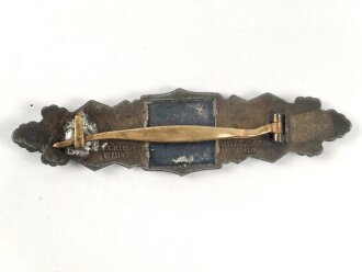 Nahkampfspange bronze, Zink bronziert, Hersteller Juncker Berlin. Getragenes Stück mit alter Reparatur