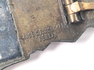 Nahkampfspange bronze, Zink bronziert, Hersteller Juncker Berlin. Getragenes Stück mit alter Reparatur