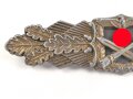 Nahkampfspange bronze, Zink bronziert, Hersteller Juncker Berlin. Getragenes Stück mit alter Reparatur