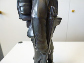 Deutsch Ostafrika, Figur Metallguß einen Askari Darstellend, Höhe ca 32cm, unbeschädigt