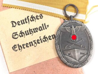 Schutzwall Ehrenzeichen, im Bandring markiert L/15...