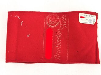 Teil einer Hakenkreuzarmbinde. Filz, mottig, mit RZM Etikett. Ungereinigt