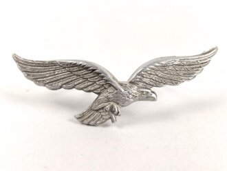 Adler für eine Schirmmütze der Luftwaffe. Aluminium, entnazifiziert