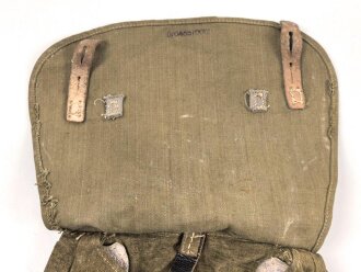Brotbeutel für Angehörige des Heeres Modell 1944, getragenes Stück, mit Reichsbetriebsnummer, ungereinigt