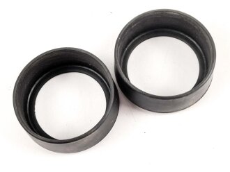 Paar Gummiarmierungen für ein Dienstglas der Kriegsmarine. Innendurchmesser an der schmalen Seite je 65mm. Alter unbekannt, Gummi weich