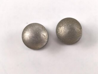 Paar Buntmetallnieten zum Trageriemen für ein...