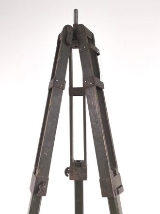 Gestell für Optik Reichswehr und frühe Wehrmacht, passend für Scherenfernrohr, Richtkreis, K-Blink.., Lichtsprechgerät. Reichswehrabnahme, Originallack, eine Schraube neuzeitlich ergänzt