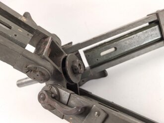 Gestell für Optik Reichswehr und frühe Wehrmacht, passend für Scherenfernrohr, Richtkreis, K-Blink.., Lichtsprechgerät. Reichswehrabnahme, Originallack, eine Schraube neuzeitlich ergänzt