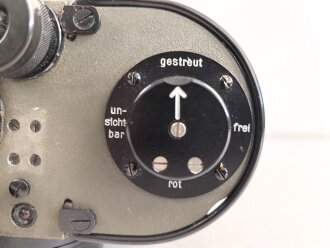Lichtsprechgerät 80 Wehrmacht. Hersteller  Carl Zeiss Jena 1940. Optisch einwandfrei, Originallack, Funktion nicht geprüft. Im passenden Behälter