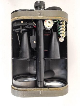 Lichtsprechgerät 80 Wehrmacht. Hersteller  Carl Zeiss Jena 1940. Optisch einwandfrei, Originallack, Funktion nicht geprüft. Im passenden Behälter