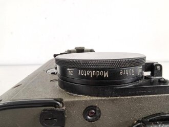 Lichtsprechgerät 80 Wehrmacht. Hersteller  Carl Zeiss Jena 1940. Optisch einwandfrei, Originallack, Funktion nicht geprüft. Im passenden Behälter
