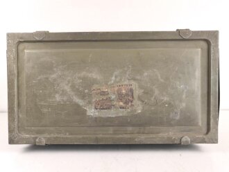 Grosse Dokumentenkiste Wehrmacht. Maße etwa 40 x 75...