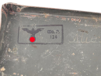 Transportkasten Wehrmacht, datiert 1938. Maße etwa 12,5 x 20 x 6cm. Originallack