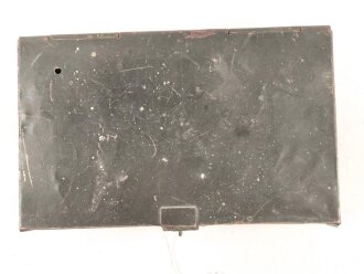 Transportkasten Wehrmacht, datiert 1938. Maße etwa 12,5 x 20 x 6cm. Originallack