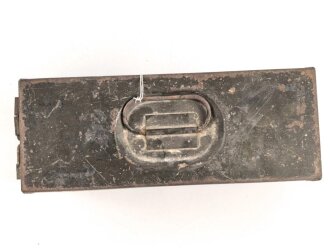Transportkasten Wehrmacht, Maße etwa  8 x 21 x 10cm. Originallack