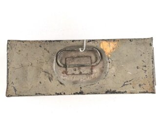 Transportkasten Wehrmacht, Maße etwa  8 x 21 x 10cm. Originallack
