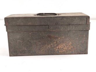 Transportkasten Wehrmacht, Maße etwa  8 x 21 x...