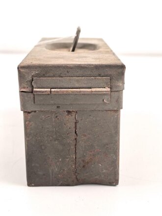Transportkasten Wehrmacht, Maße etwa  8 x 21 x 10cm. Originallack