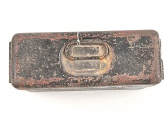 Transportkasten Wehrmacht, Maße etwa  8 x 21 x 10cm. Originallack