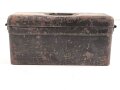 Transportkasten Wehrmacht, Maße etwa  8 x 21 x 10cm. Originallack
