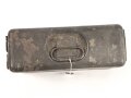 Transportkasten Wehrmacht, Maße etwa  8 x 21 x 10cm. Originallack