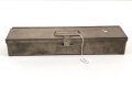 Transportkasten Reinigungsgerät für Flak 38 Wehrmacht, Maße etwa  7,5 x 31,5 x 5cm. Originallack