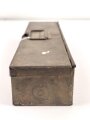 Transportkasten Reinigungsgerät für Flak 38 Wehrmacht, Maße etwa  7,5 x 31,5 x 5cm. Originallack