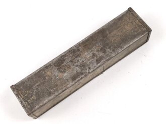 Transportkasten Reinigungsgerät für Flak 38Wehrmacht, Maße etwa  7,5 x 31,5 x 5cm. Originallack, Verschluss defekt