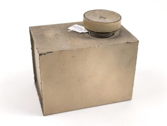 Oelbehälter Wehrmacht, Maße etwa 8 x 12 x 9cm....