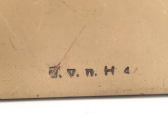 Oelbehälter Wehrmacht, Maße etwa 8 x 12 x 9cm. Originallack