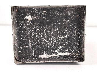 Luftwaffe, Leichtmetallkasten für ein Flugzeug. Maße etwa 12,5 x 15 x 23cm. Originallack