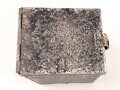 Luftwaffe, Leichtmetallkasten für ein Flugzeug. Maße etwa 12,5 x 15 x 23cm. Originallack