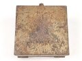Transportkasten Wehrmacht, Maße etwa  18 x 18,5 x 9cm. Originallack