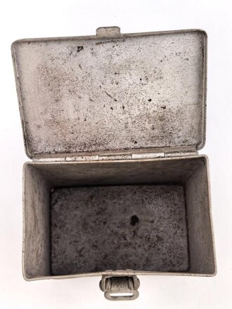 Transportkasten Wehrmacht, Maße etwa  8 x 12 x 12cm
