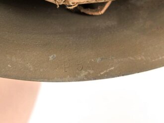 Italien 2. Weltkrieg, Stahlhelm M33 , Originallack und Kinnriemen.