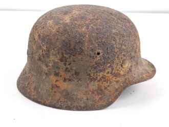 Stahlhelm Wehrmacht Modell 1935, ungereinigter Fundzustand