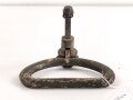 Schwerer Metallgriff Wehrmacht, vermutlich zum öffnen und ziehen von Werkzeugschubladen oder ähnlichem . Breite 12cm, Originallack