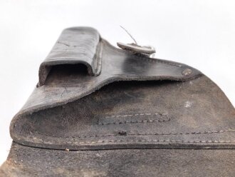 Pistolentasche Wehrmacht für die französische Beutepistole " Unique" Deutsche Fertigung, WaA über dem Verschlussniet