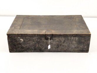 1.Weltkrieg, Zubehörkasten für MG 08/15. Ungereinigtes Stück, die seitlichen Griffe nach dem Krieg angebracht