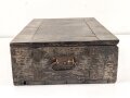 1.Weltkrieg, Zubehörkasten für MG 08/15. Ungereinigtes Stück, die seitlichen Griffe nach dem Krieg angebracht