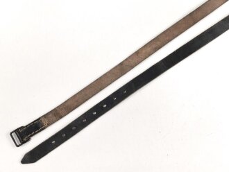 Trageriemen Wehrmacht, schwarzes Leder Breite 2cm, Gesamtlänge 152cm