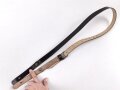 Trageriemen Wehrmacht, schwarzes Leder Breite 2cm, Gesamtlänge 114cm, datiert 1940