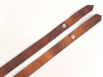 Schweiz ? Paar massive Trageriemen, Breite etwa 33mm, Gesamtlänge je 95cm