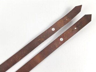Schweiz ? Paar massive Trageriemen, Breite etwa 33mm, Gesamtlänge je 95cm